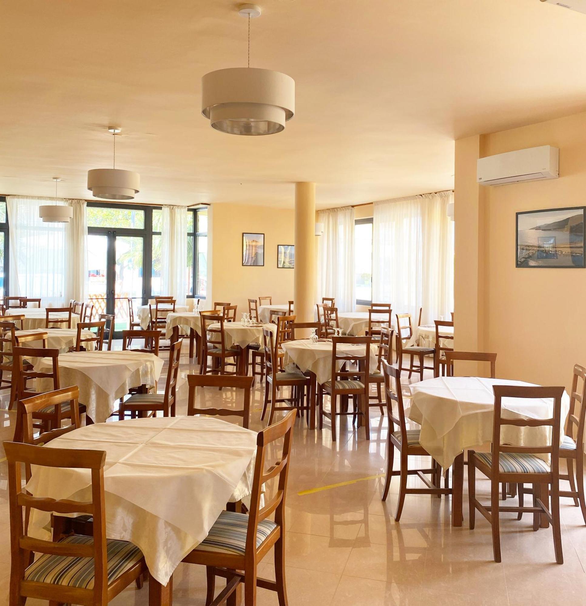 Hotel Europa Casal Velino Zewnętrze zdjęcie